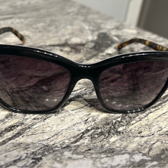 Black Sunglasses with Tortoise Shell Arms